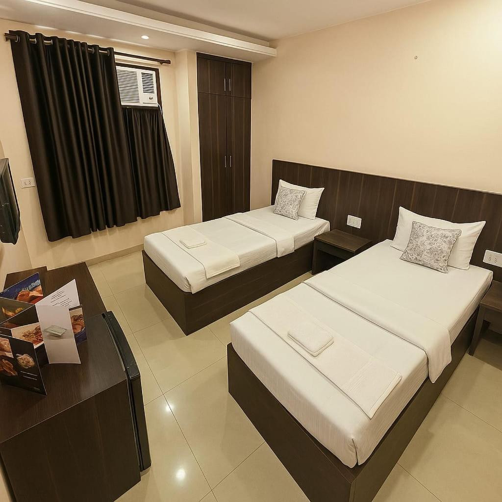 Travelling Troopers Homestay Varanasi Exterior foto
