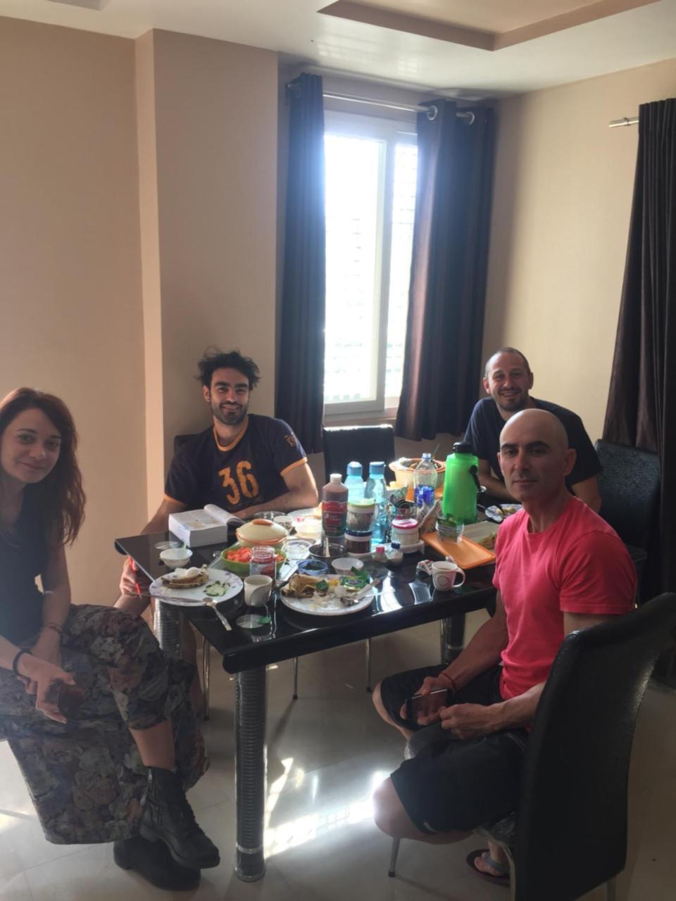 Travelling Troopers Homestay Varanasi Exterior foto