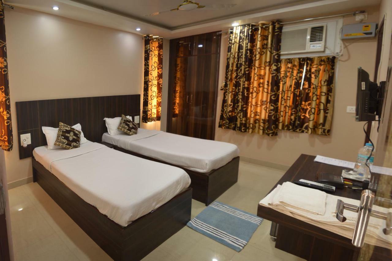 Travelling Troopers Homestay Varanasi Exterior foto