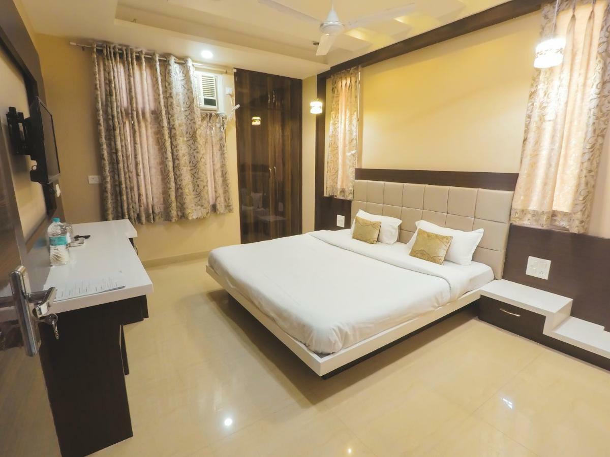 Travelling Troopers Homestay Varanasi Exterior foto