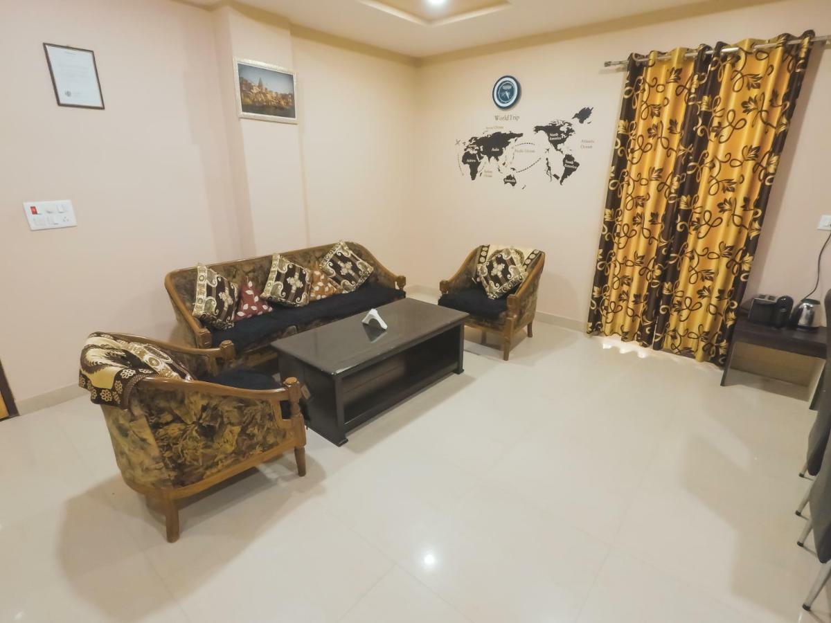 Travelling Troopers Homestay Varanasi Exterior foto